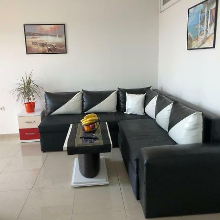 Apartmani Dini Ulcinj Ngoại thất bức ảnh