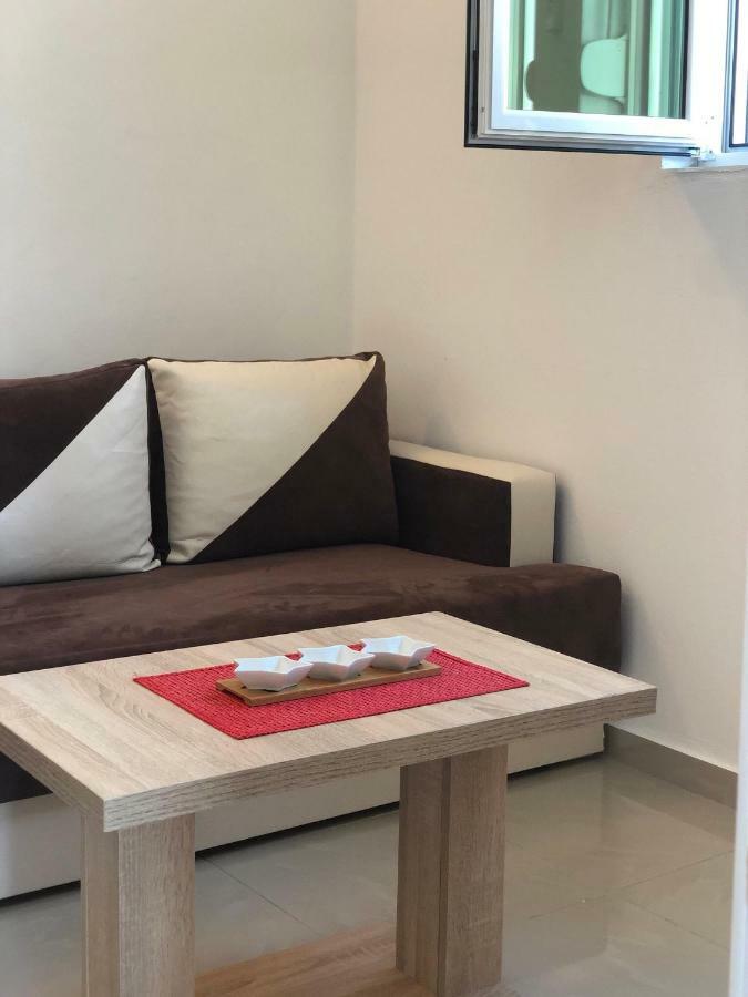Apartmani Dini Ulcinj Ngoại thất bức ảnh