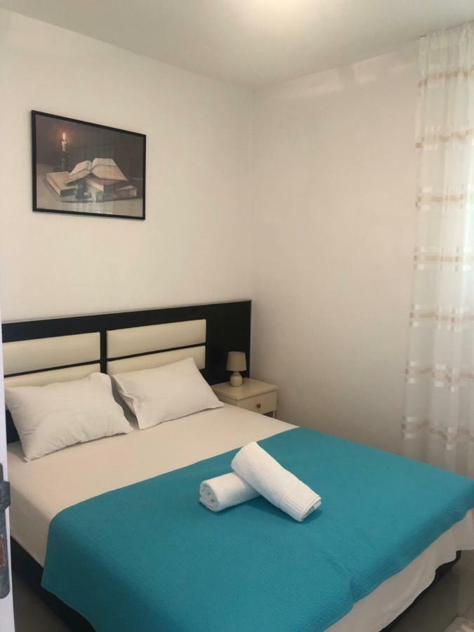 Apartmani Dini Ulcinj Ngoại thất bức ảnh