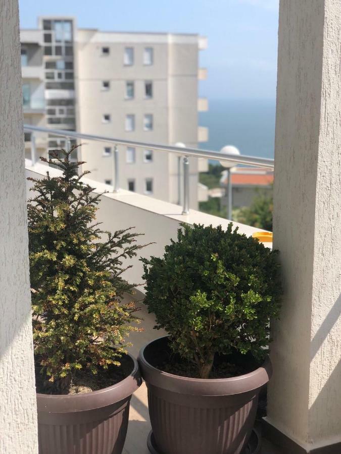 Apartmani Dini Ulcinj Ngoại thất bức ảnh