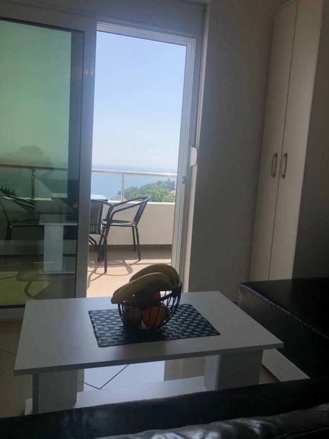 Apartmani Dini Ulcinj Ngoại thất bức ảnh