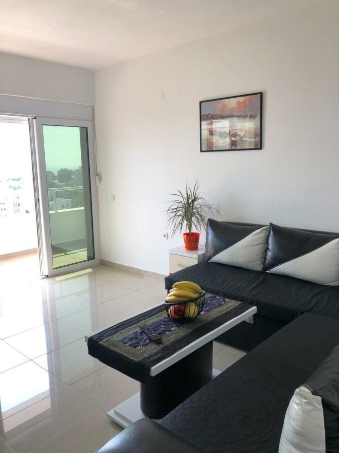 Apartmani Dini Ulcinj Ngoại thất bức ảnh