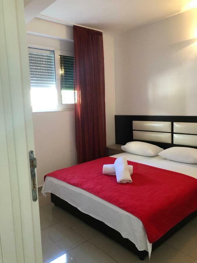 Apartmani Dini Ulcinj Ngoại thất bức ảnh