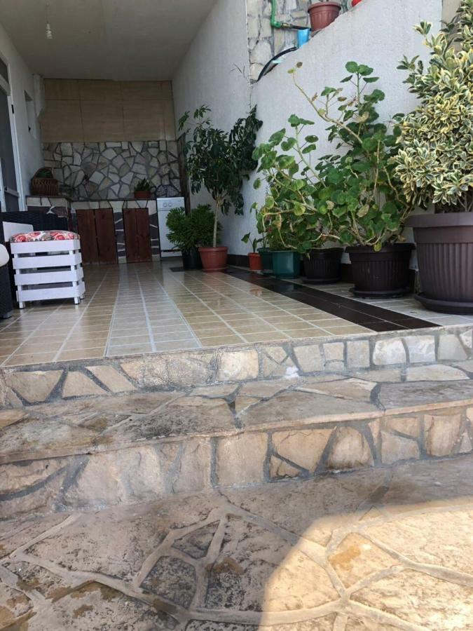 Apartmani Dini Ulcinj Ngoại thất bức ảnh