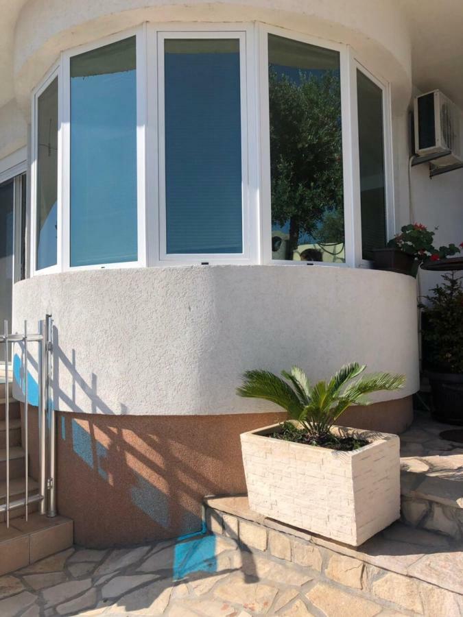Apartmani Dini Ulcinj Ngoại thất bức ảnh